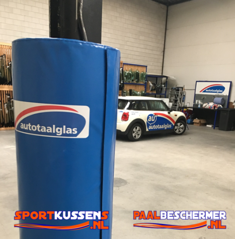 pilaar bescherming in garage Autotaalglas