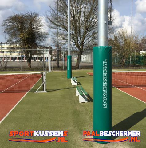 Tennisbaan paalbeschermer